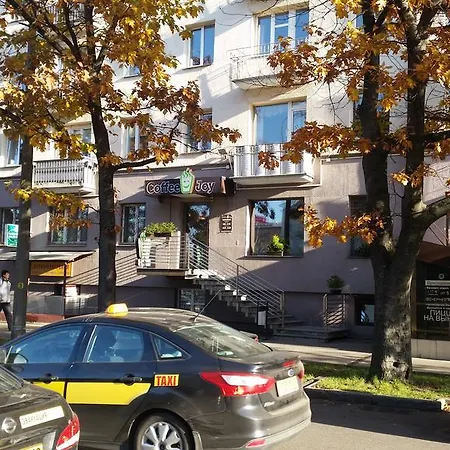 Апартаменти Apartment On Mulyavina 3 *